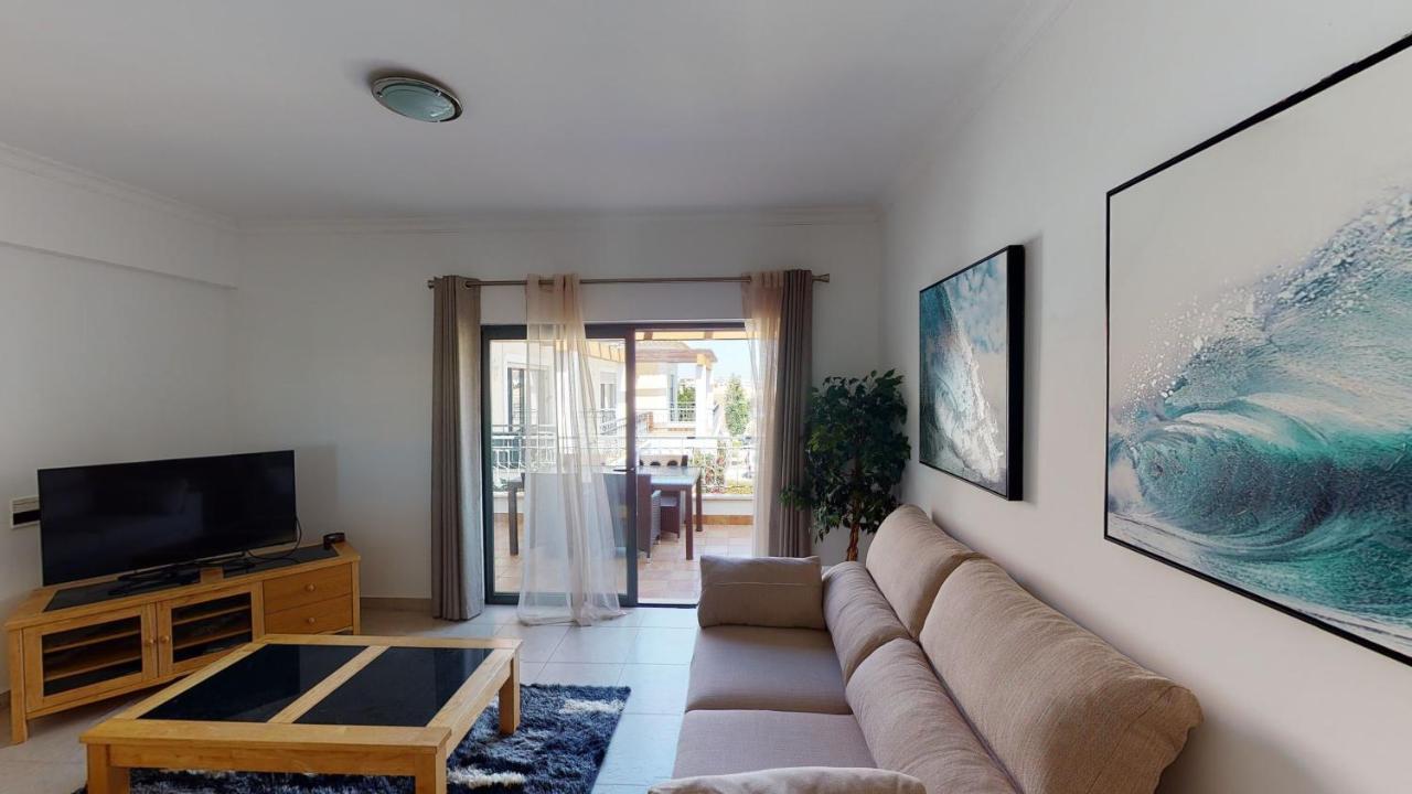 Amazing 2 Bedroom Apartment Near Beach With Pool Lagos Exterior photo